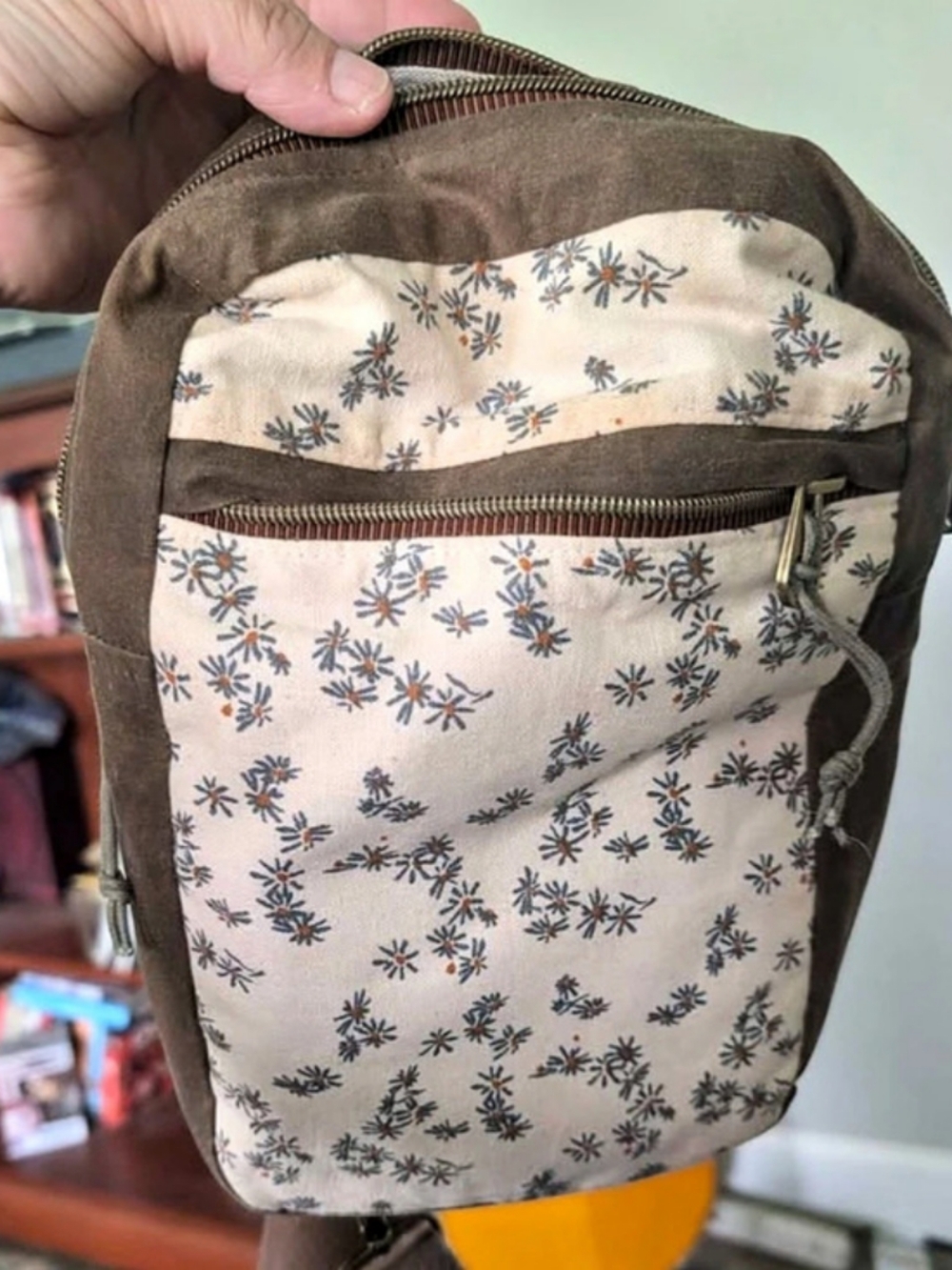 Kavu Original Rope Bag Floral Backpack in Brown & Cream